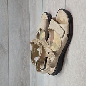 Ecco Womens Hook&loop Leather Sandals shoes sz 39/8-8.5